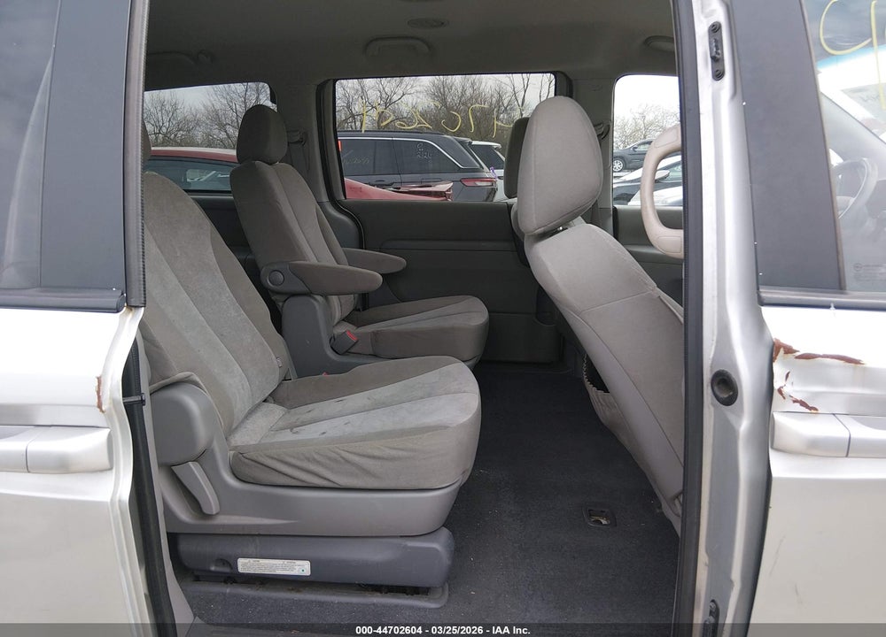 2014 KIA SEDONA LX VIN: KNDMG4C78E6581250