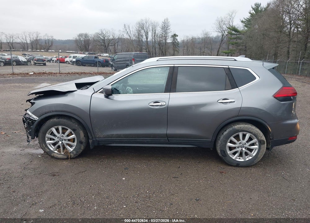 2017 NISSAN ROGUE SV VIN: 5N1AT2MN2HC851929