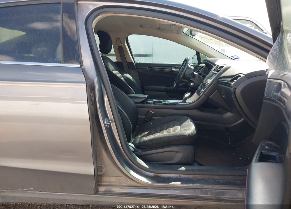 2013 FORD FUSION SE VIN: 3FA6P0HR3DR378513