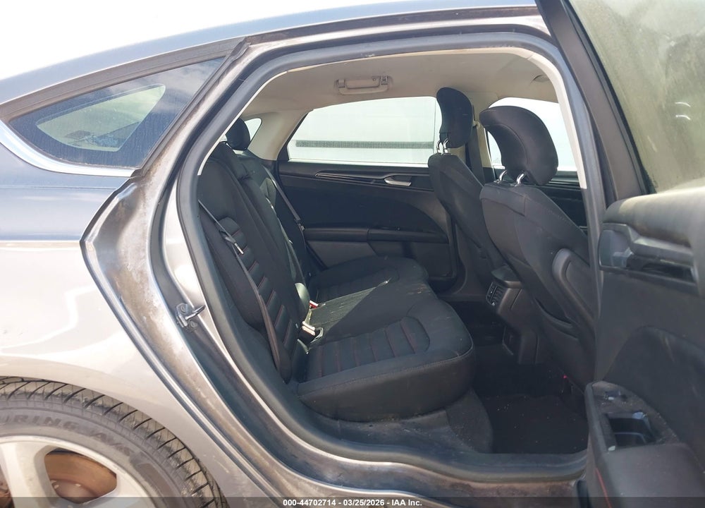 2013 FORD FUSION SE VIN: 3FA6P0HR3DR378513