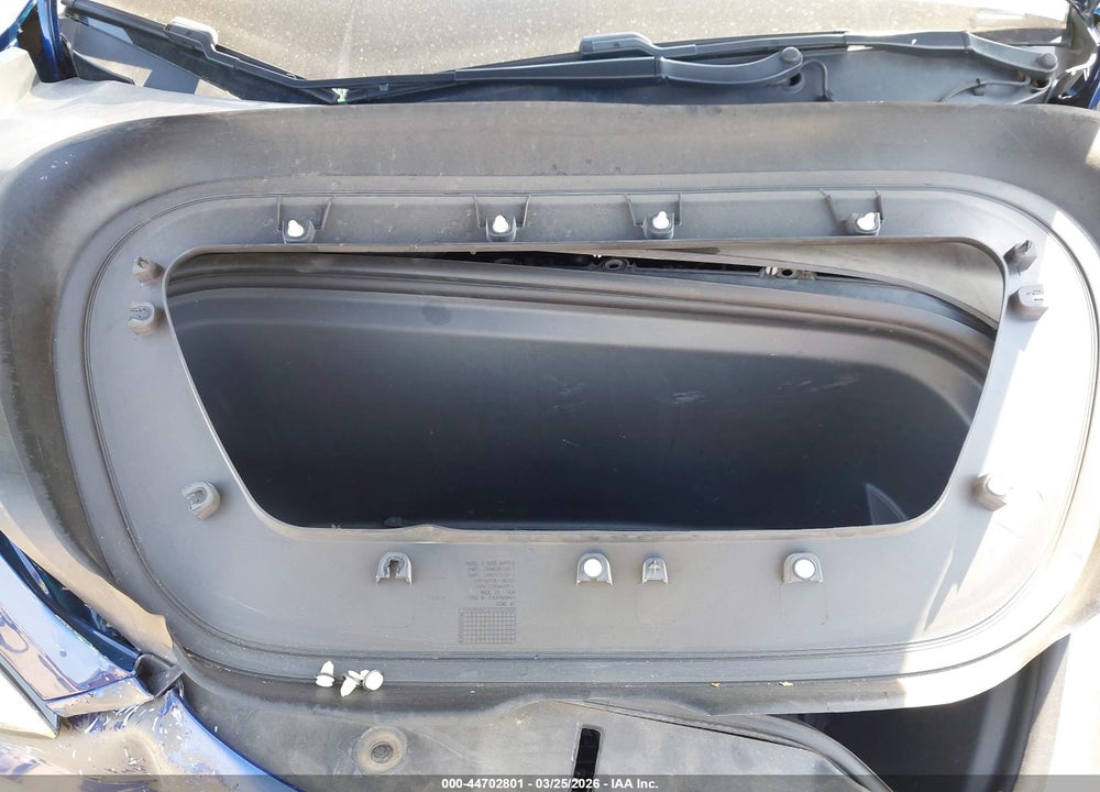 2020 TESLA MODEL Y LONG RANGE DUAL MOTOR ALL-WHEEL DRIVE/PERFORMANCE DUAL MOTOR ALL-WHEEL DRIVE VIN: 5YJYGDEF3LF037701