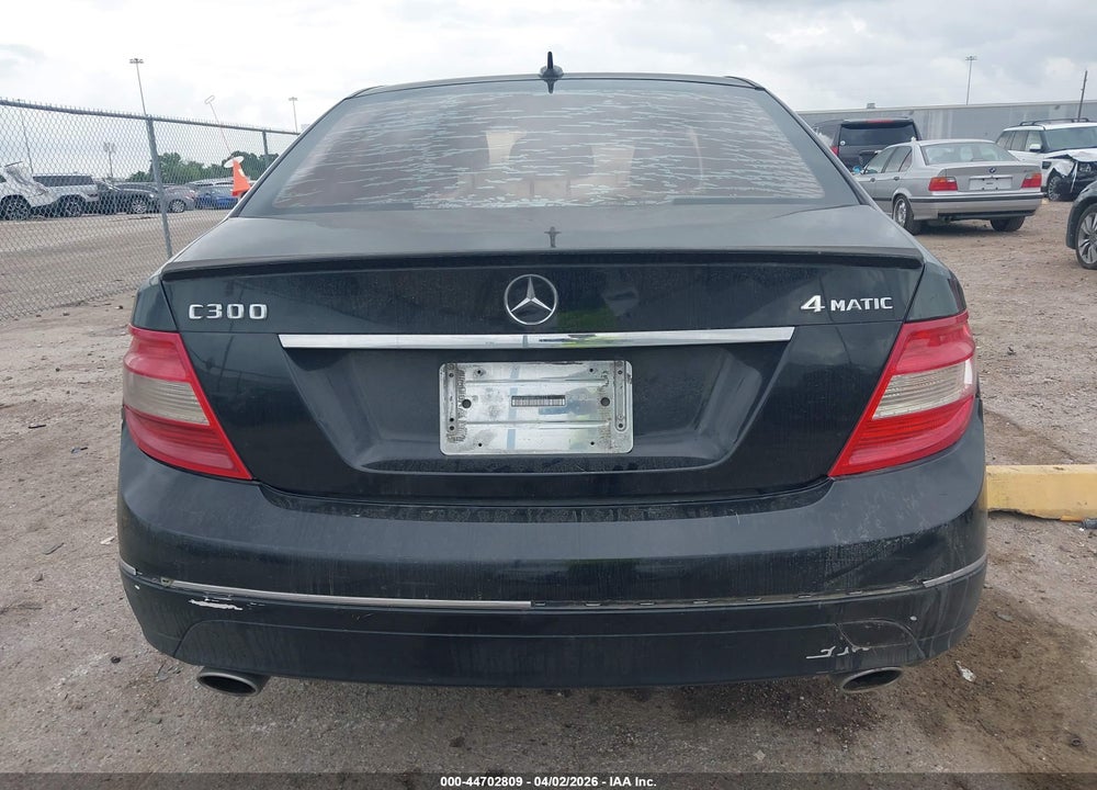 2011 MERCEDES-BENZ C 300 LUXURY 4MATIC VIN: WDDGF8BBXBR167223