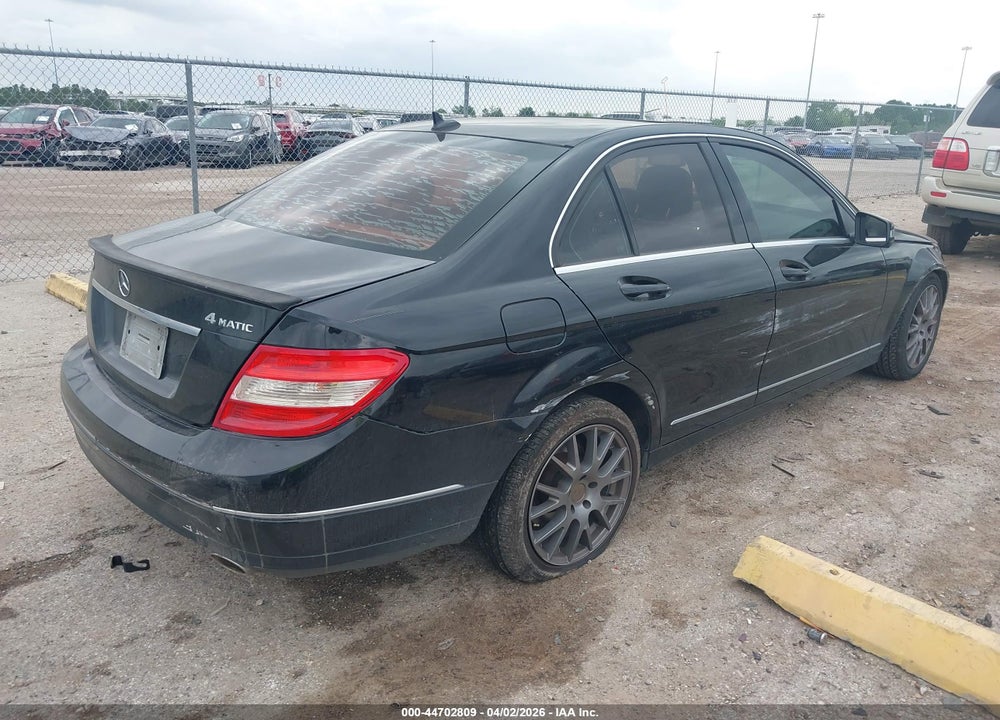 2011 MERCEDES-BENZ C 300 LUXURY 4MATIC VIN: WDDGF8BBXBR167223