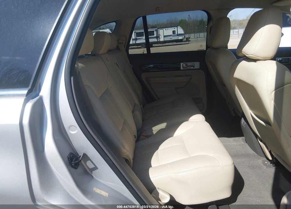 2010 LINCOLN MKX VIN: 2LMDJ6JC8ABJ07940