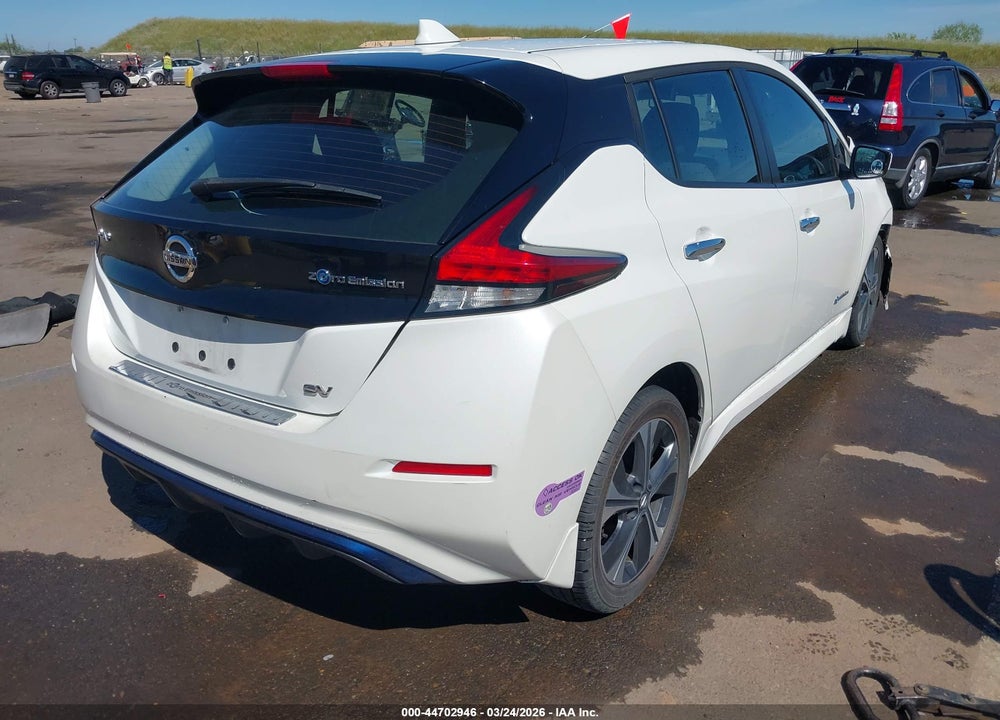 2018 NISSAN LEAF SV VIN: 1N4AZ1CP0JC315847