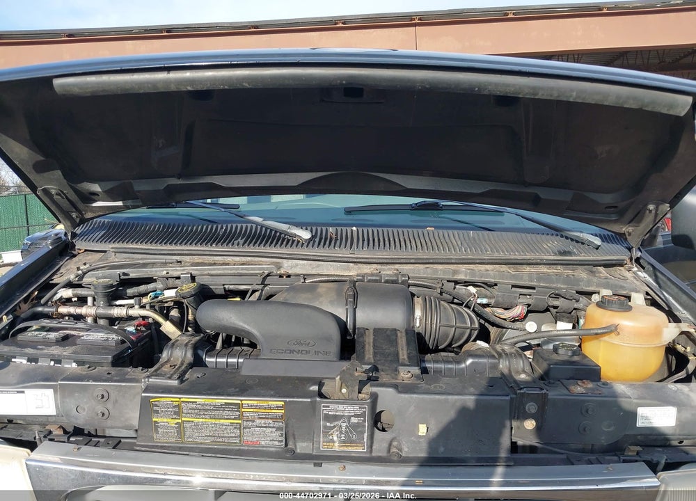 1998 FORD SUPER CLUB WAGON XL/XLT VIN: 1FBSS31S7WHA93831