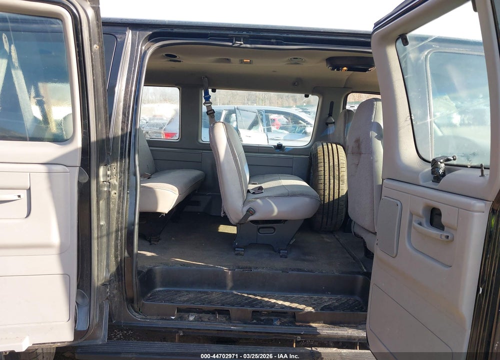 1998 FORD SUPER CLUB WAGON XL/XLT VIN: 1FBSS31S7WHA93831