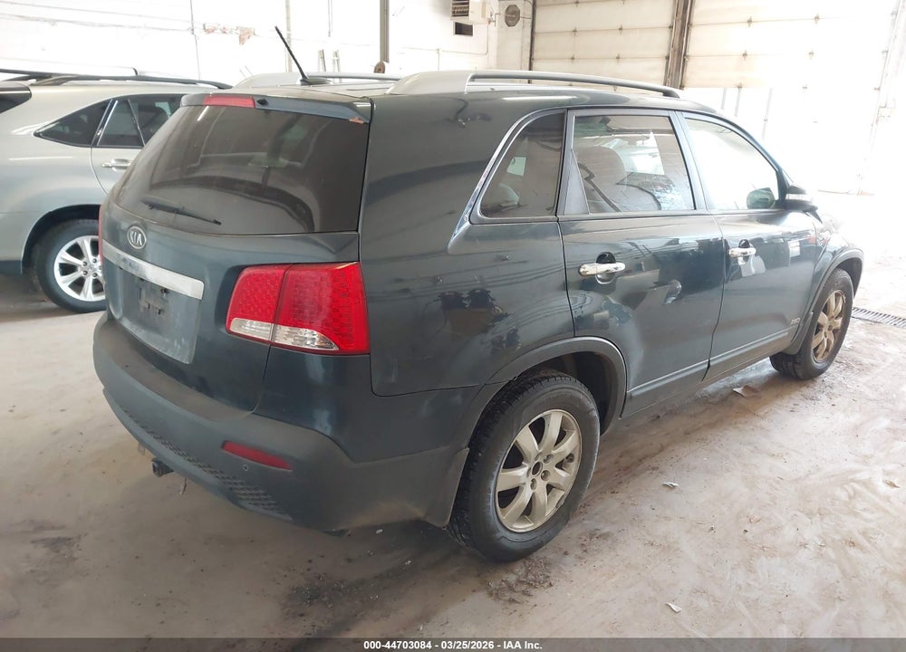2011 KIA SORENTO LX VIN: 5XYKTCA17BG154386