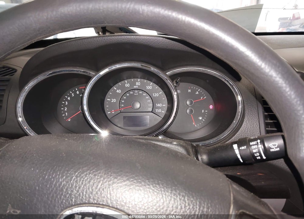 2011 KIA SORENTO LX VIN: 5XYKTCA17BG154386