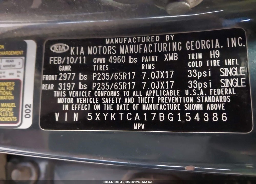 2011 KIA SORENTO LX VIN: 5XYKTCA17BG154386