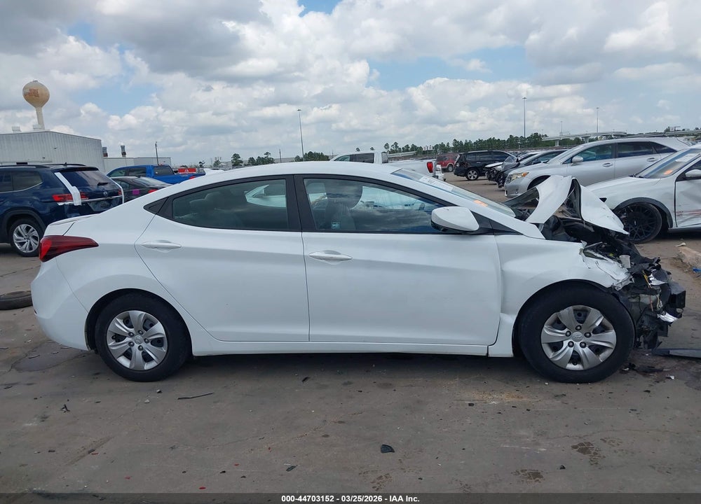 2016 HYUNDAI ELANTRA SE VIN: 5NPDH4AE6GH704941