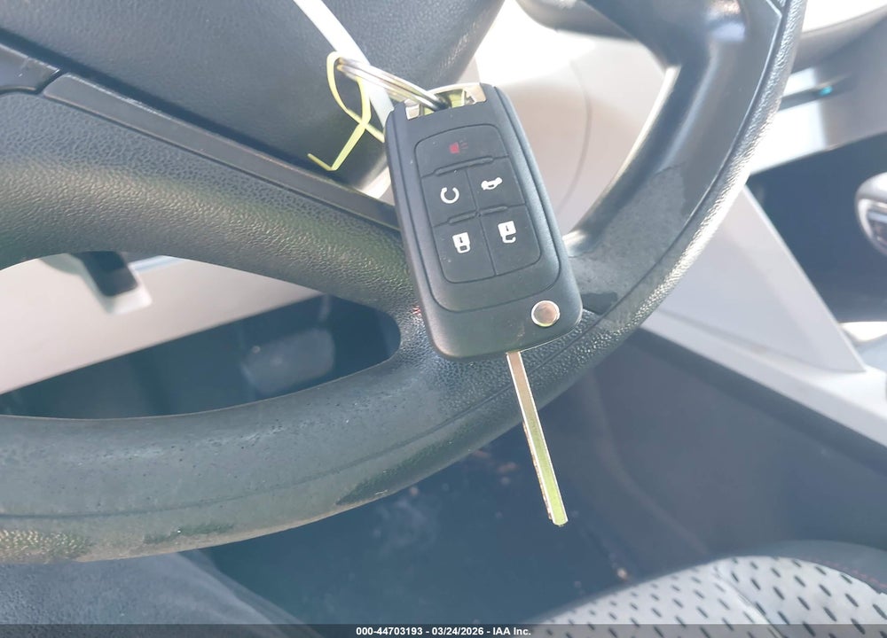 2011 CHEVROLET EQUINOX LS VIN: 2CNALBEC0B6477303
