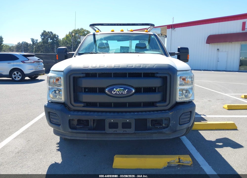 2015 FORD F-350 CHASSIS XL VIN: 1FDRF3G65FEA14744