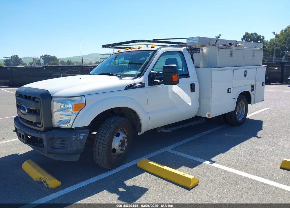 2015 FORD F-350 CHASSIS XL VIN: 1FDRF3G65FEA14744