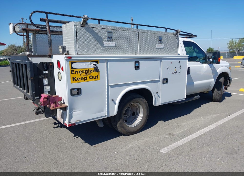 2015 FORD F-350 CHASSIS XL VIN: 1FDRF3G65FEA14744