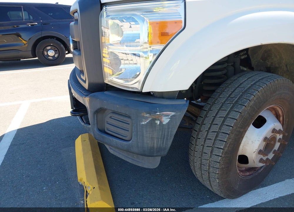 2015 FORD F-350 CHASSIS XL VIN: 1FDRF3G65FEA14744