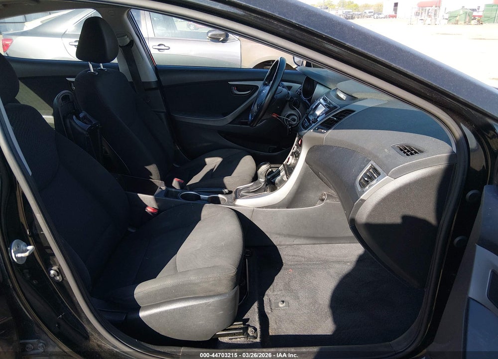 2015 HYUNDAI ELANTRA SE VIN: KMHDH4AE4FU259230