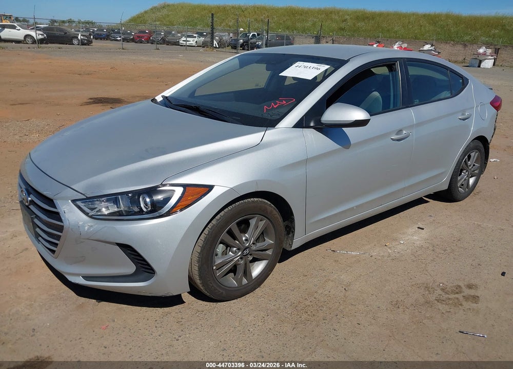 2017 HYUNDAI ELANTRA SE VIN: 5NPD84LF4HH119301