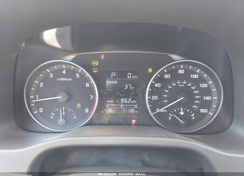 2017 HYUNDAI ELANTRA SE VIN: 5NPD84LF4HH119301