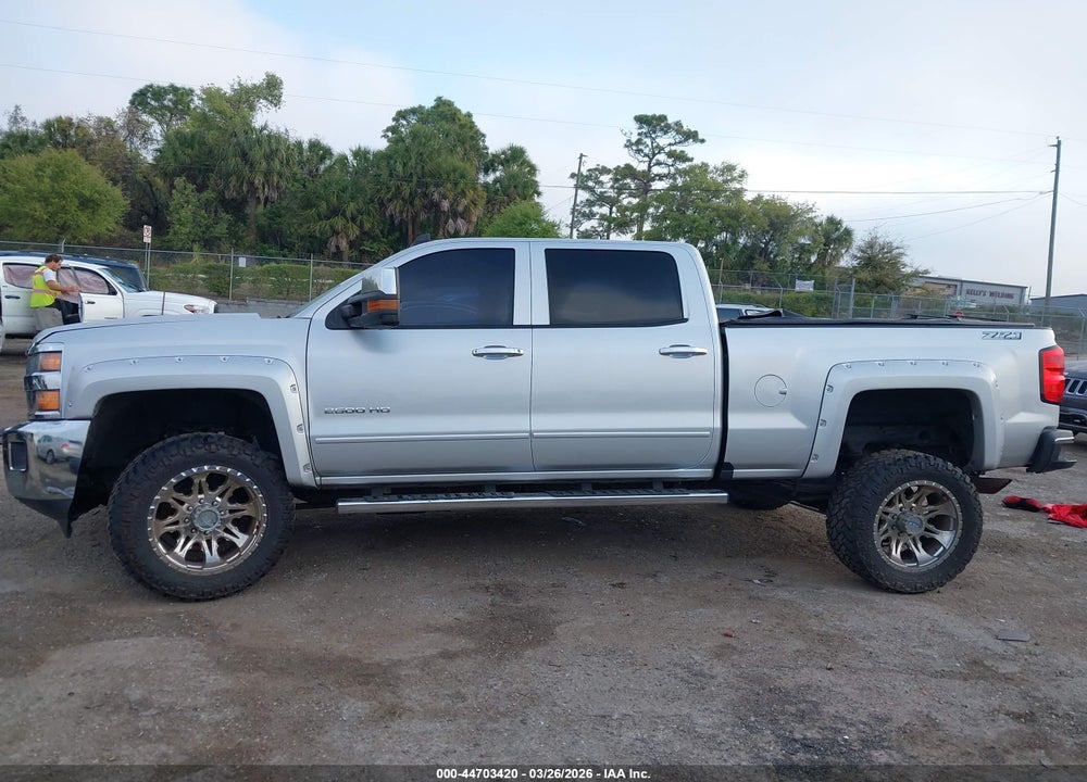 2016 CHEVROLET SILVERADO 2500HD LT VIN: 1GC1KVEG2GF186102