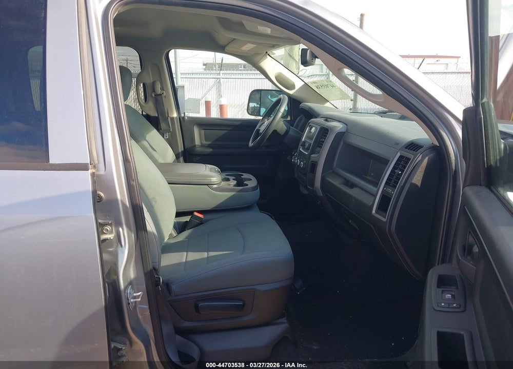 2019 RAM 1500 CLASSIC VIN: 3C6RR7KT9KG715183