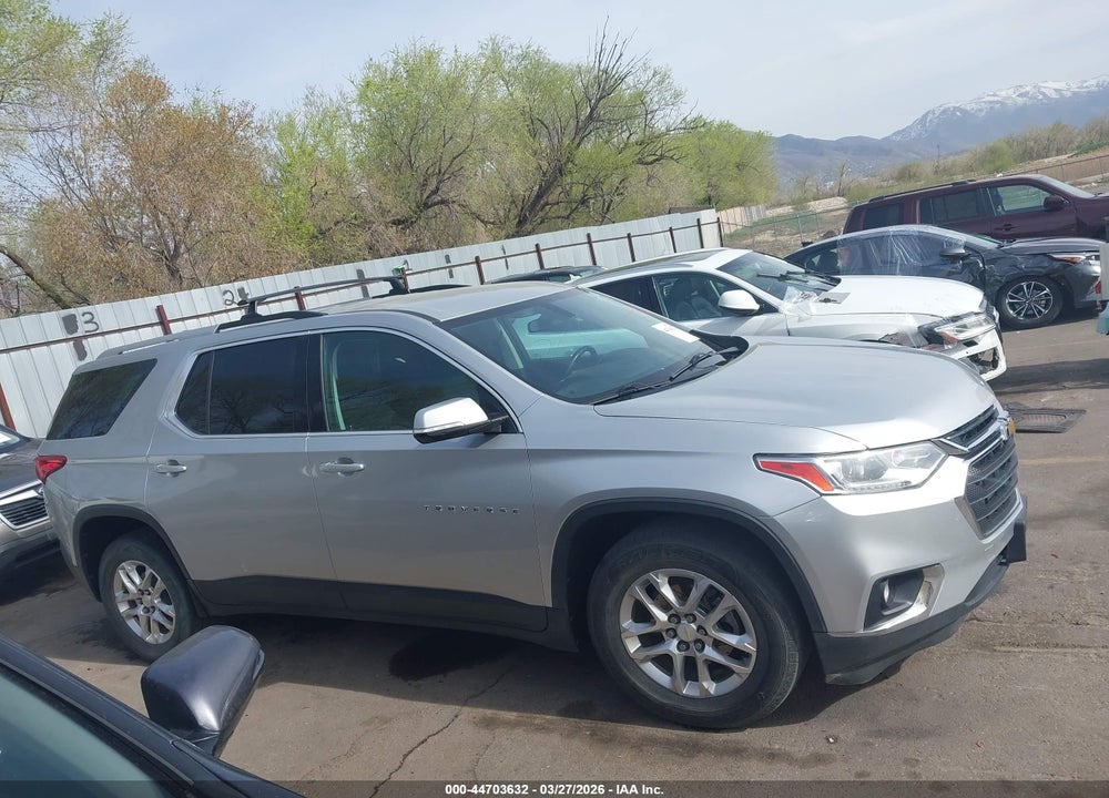 2018 CHEVROLET TRAVERSE 1LT VIN: 1GNEVGKW5JJ192097