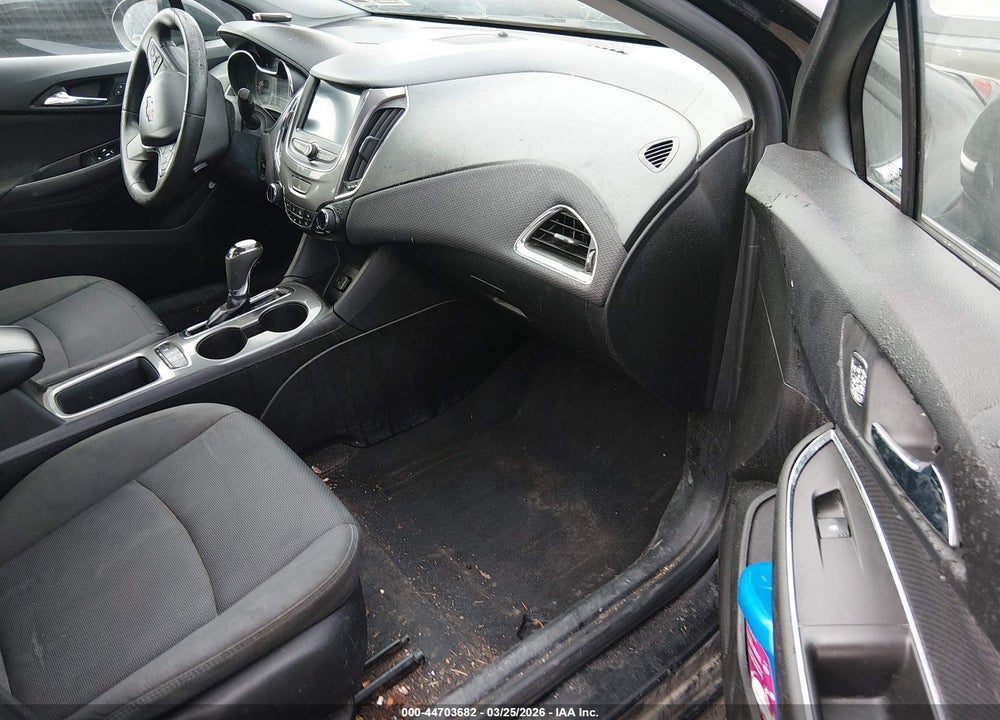 2019 CHEVROLET CRUZE LT VIN: 1G1BE5SM9K7112290