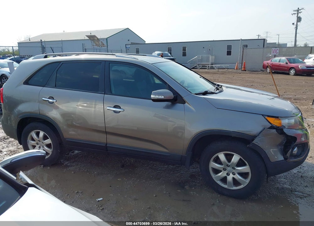 2012 KIA SORENTO LX VIN: 5XYKT3A64CG250540