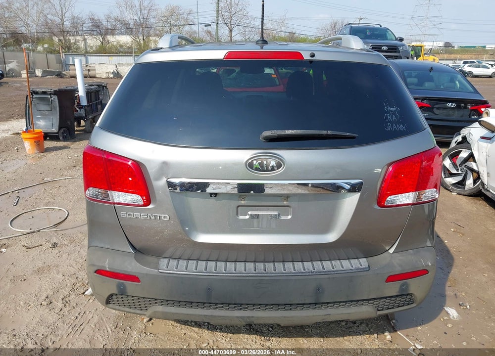 2012 KIA SORENTO LX VIN: 5XYKT3A64CG250540
