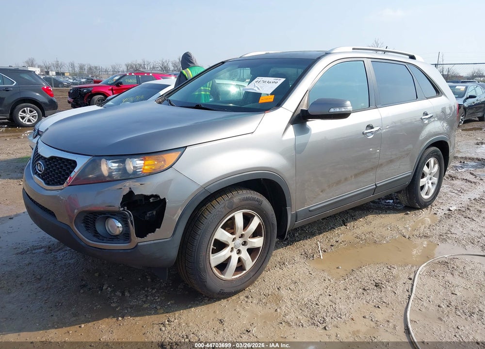 2012 KIA SORENTO LX VIN: 5XYKT3A64CG250540