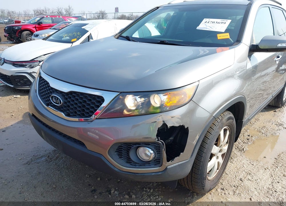 2012 KIA SORENTO LX VIN: 5XYKT3A64CG250540