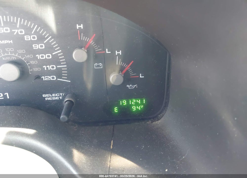 2003 FORD EXPEDITION XLT VIN: 1FMPU15L43LC24205