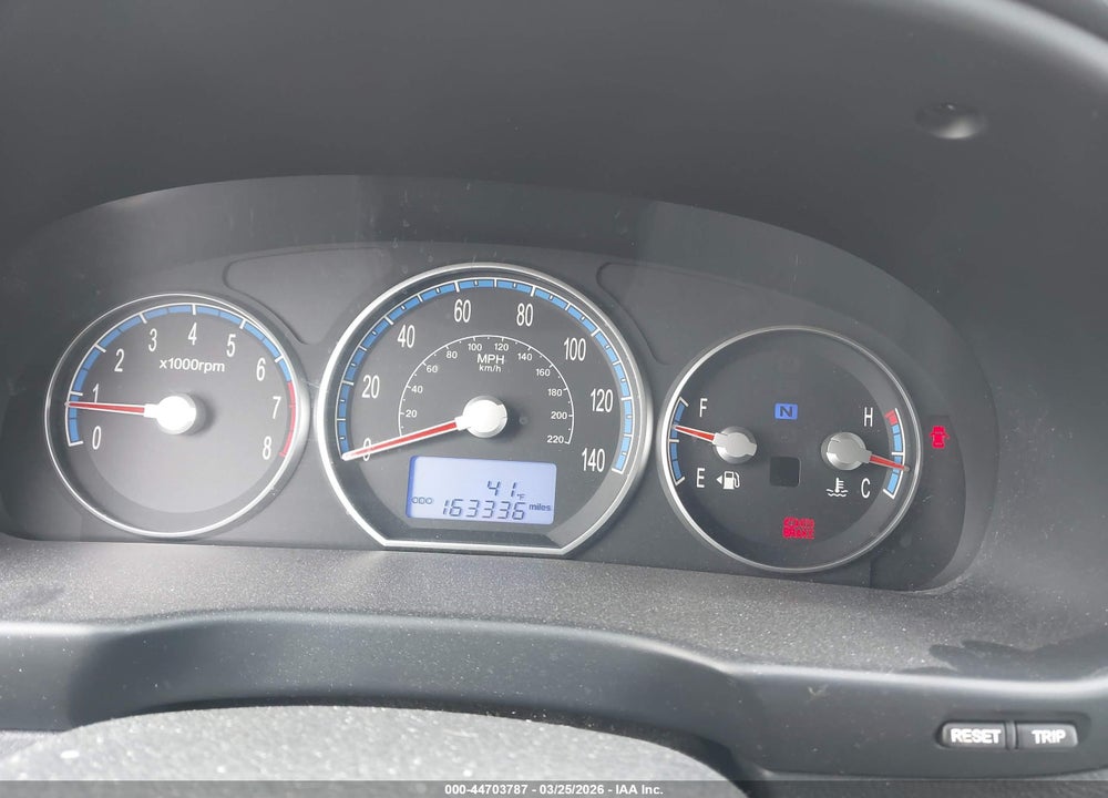 2009 HYUNDAI SANTA FE GLS VIN: 5NMSG73D29H254088