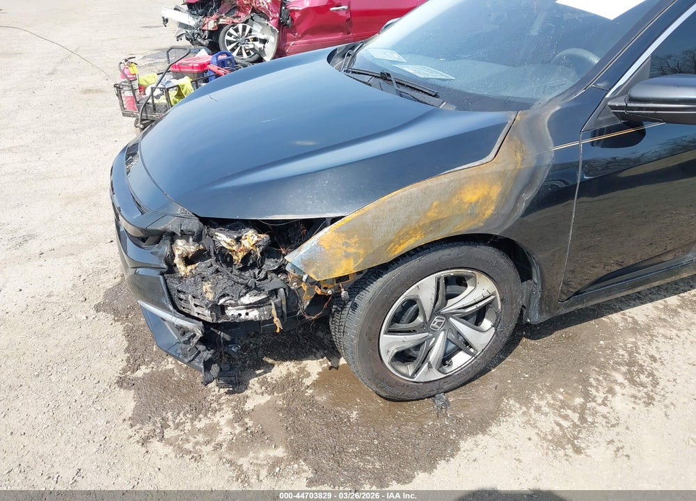 2019 HONDA CIVIC LX VIN: 19XFC2F68KE018958