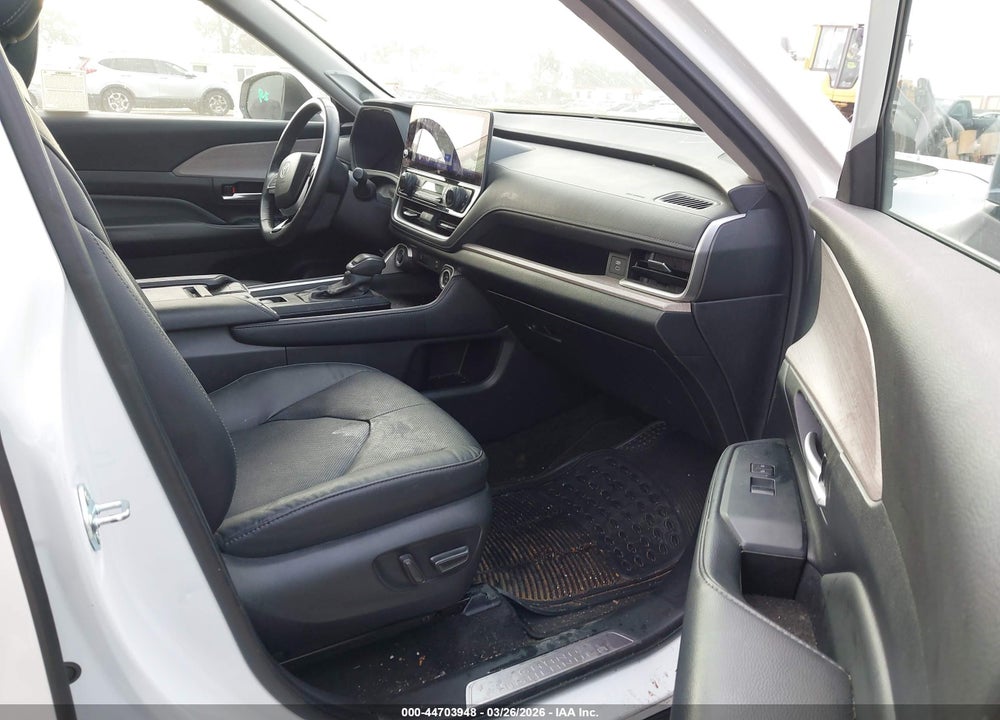 2024 TOYOTA GRAND HIGHLANDER LIMITED VIN: 5TDAAAB56RS059841