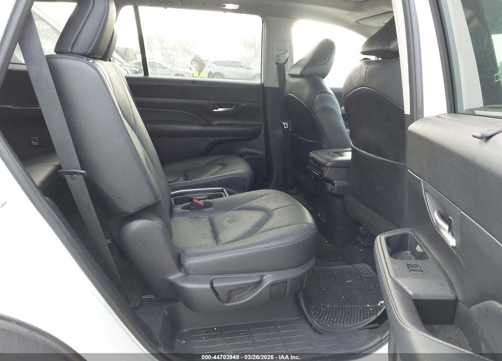 2024 TOYOTA GRAND HIGHLANDER LIMITED VIN: 5TDAAAB56RS059841