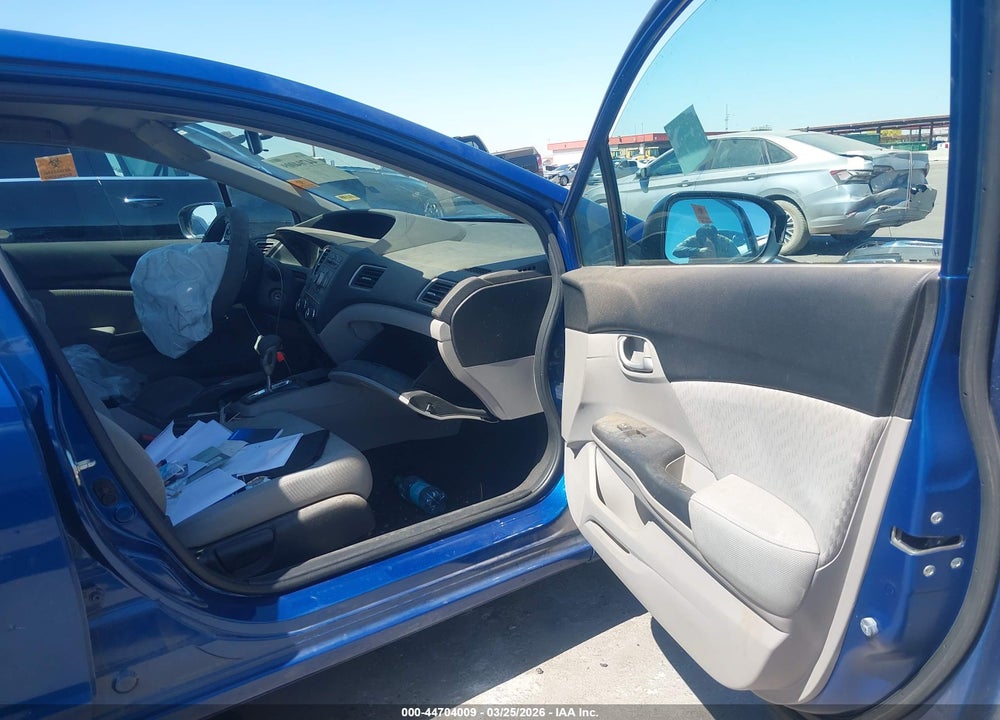 2014 HONDA CIVIC LX VIN: 19XFB2F57EE247937