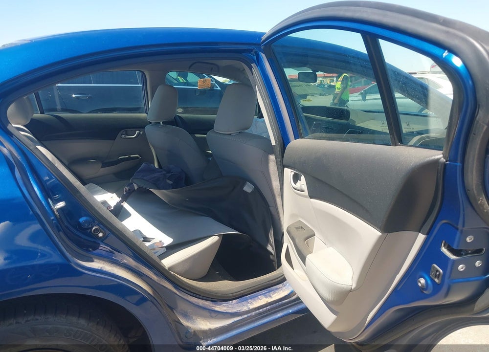 2014 HONDA CIVIC LX VIN: 19XFB2F57EE247937