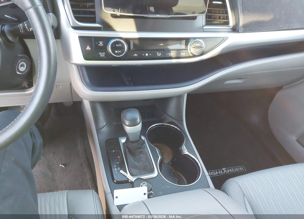2016 TOYOTA HIGHLANDER LE PLUS V6 VIN: 5TDZKRFH7GS169619