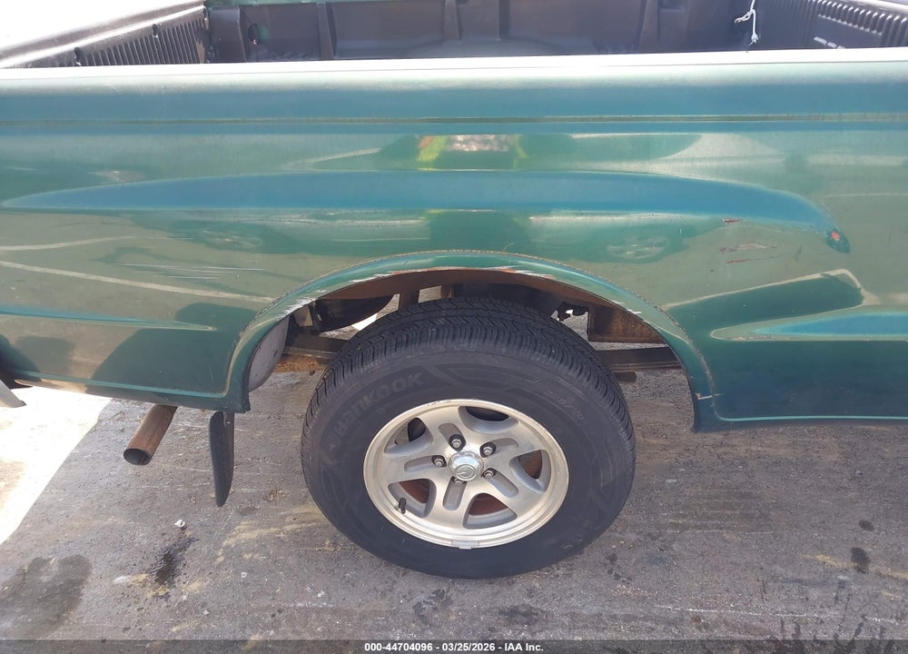 2001 MAZDA B2300 SE/SX VIN: 4F4YR12D51TM18818