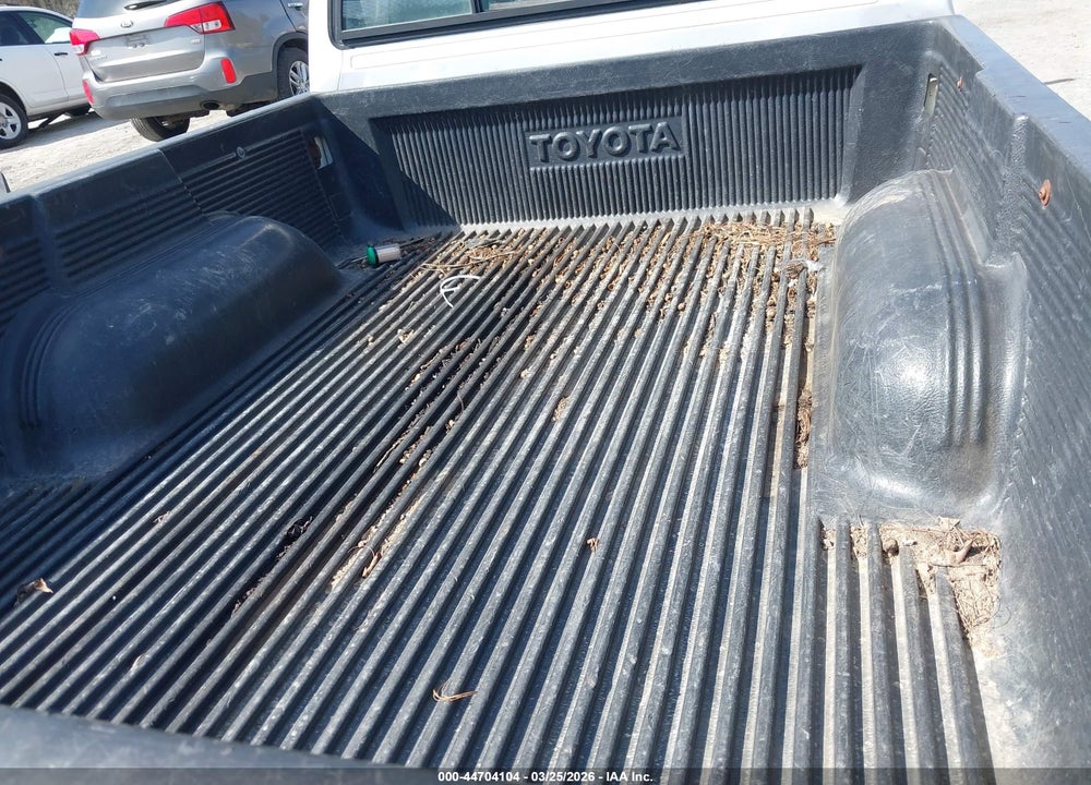 1992 TOYOTA PICKUP 1/2 TON SHORT WHLBASE STB VIN: 4TARN81A7NZ030688
