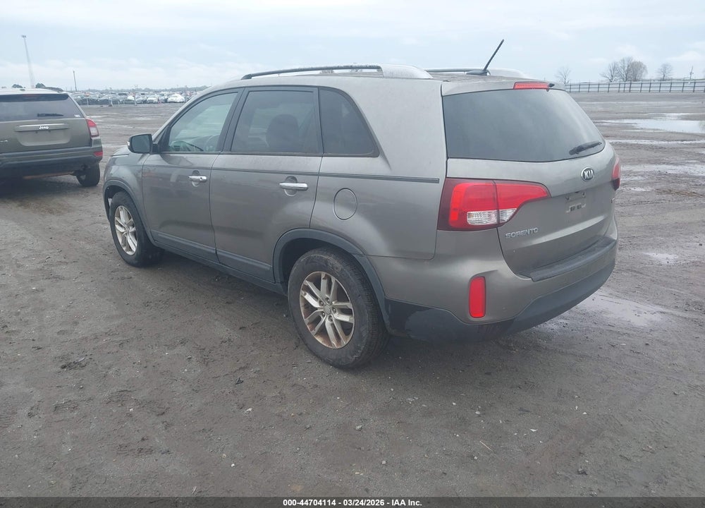 2014 KIA SORENTO LX VIN: 5XYKT3A66EG500203