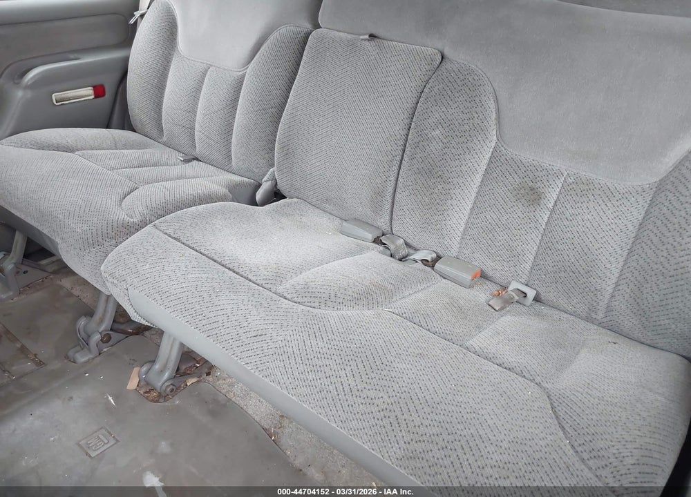1999 CHEVROLET TAHOE LS VIN: 1GNEK13R0XR153779