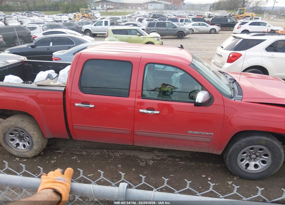 2013 GMC SIERRA K1500 SLE VIN: 3GTP2VEA8DG181504