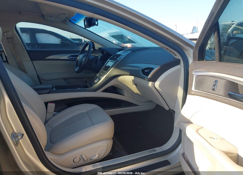 2017 LINCOLN MKZ HYBRID PREMIERE VIN: 3LN6L5KU7HR609222