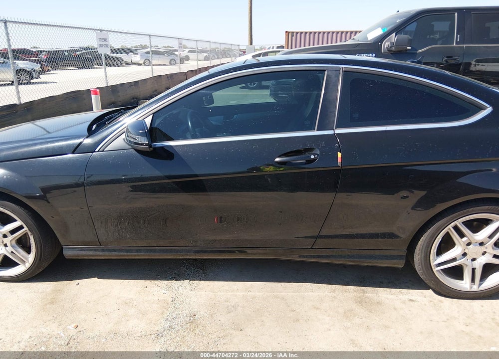 2015 MERCEDES-BENZ C 250 VIN: WDDGJ4HB9FG438174