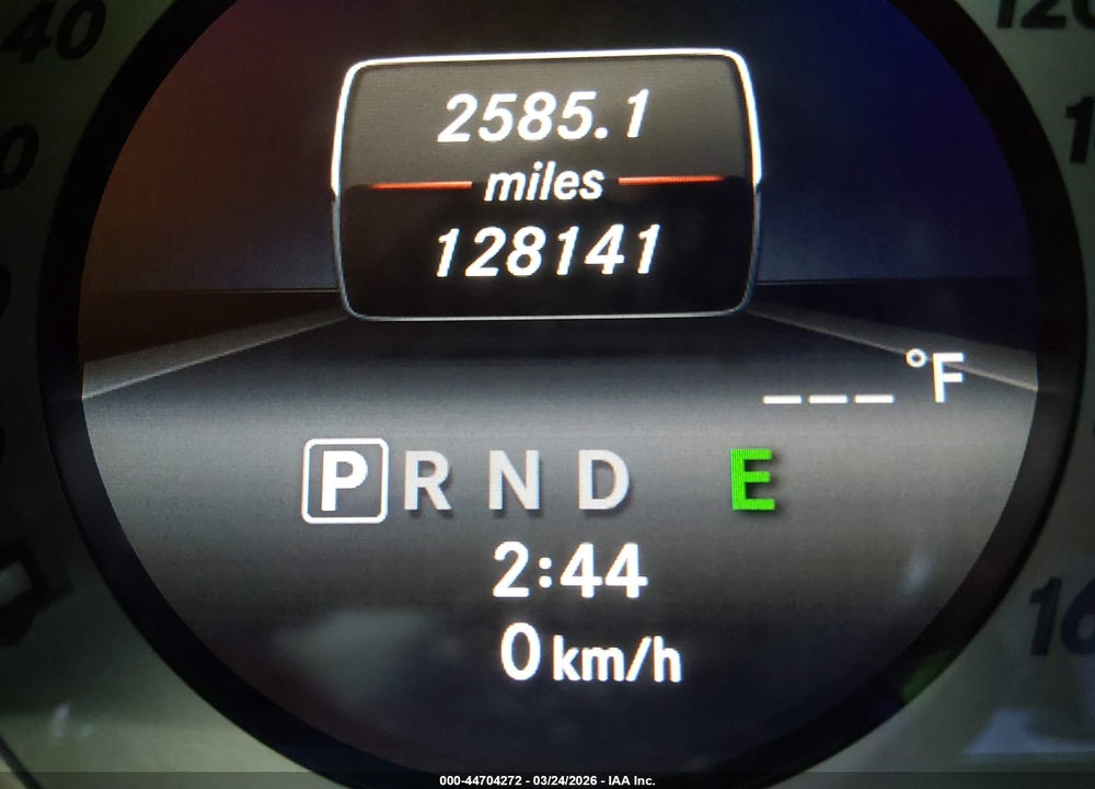 2015 MERCEDES-BENZ C 250 VIN: WDDGJ4HB9FG438174