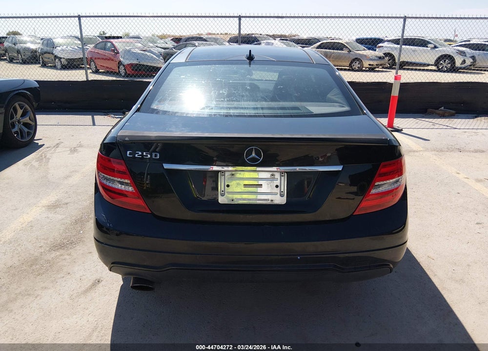 2015 MERCEDES-BENZ C 250 VIN: WDDGJ4HB9FG438174