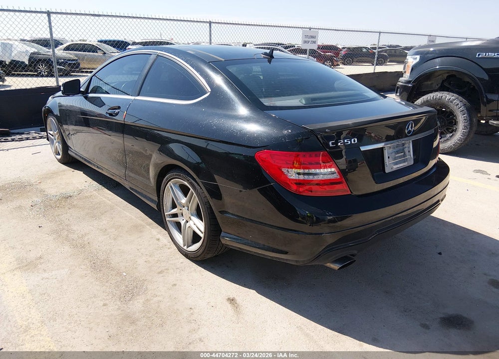 2015 MERCEDES-BENZ C 250 VIN: WDDGJ4HB9FG438174