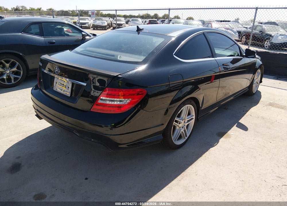2015 MERCEDES-BENZ C 250 VIN: WDDGJ4HB9FG438174